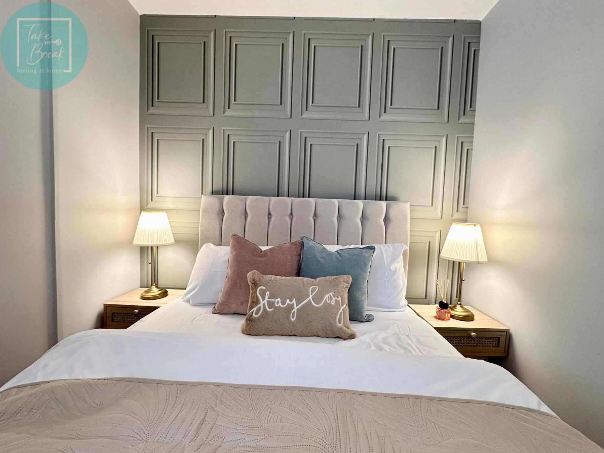 Chic 2br Swinton Gem For Families & Couples Trafford Centre Nearby Апартаменты Манчестер