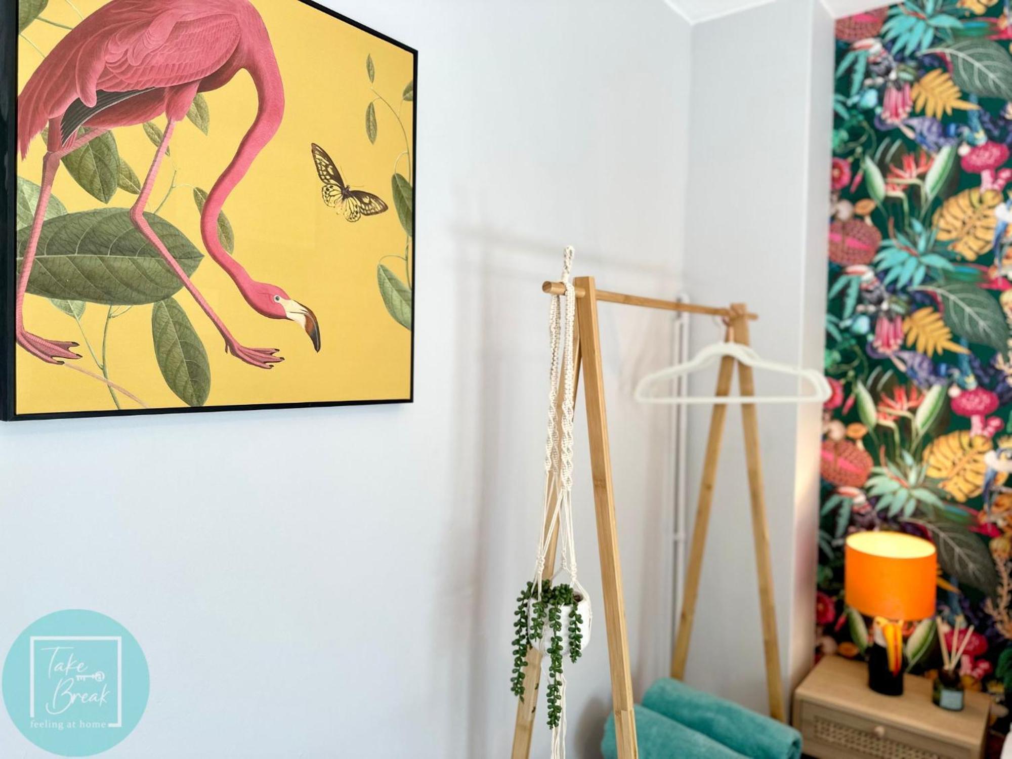 Chic 2br Swinton Gem For Families & Couples Trafford Centre Nearby Апартаменты