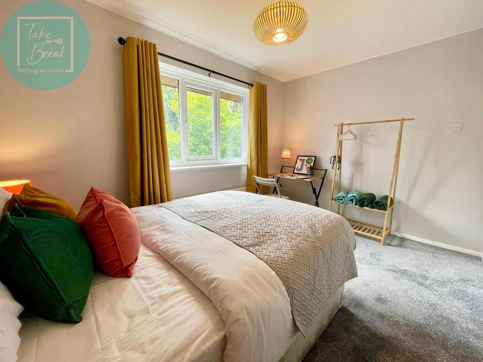 Apartamento Chic 2br Swinton Gem For Families & Couples Trafford Centre Nearby