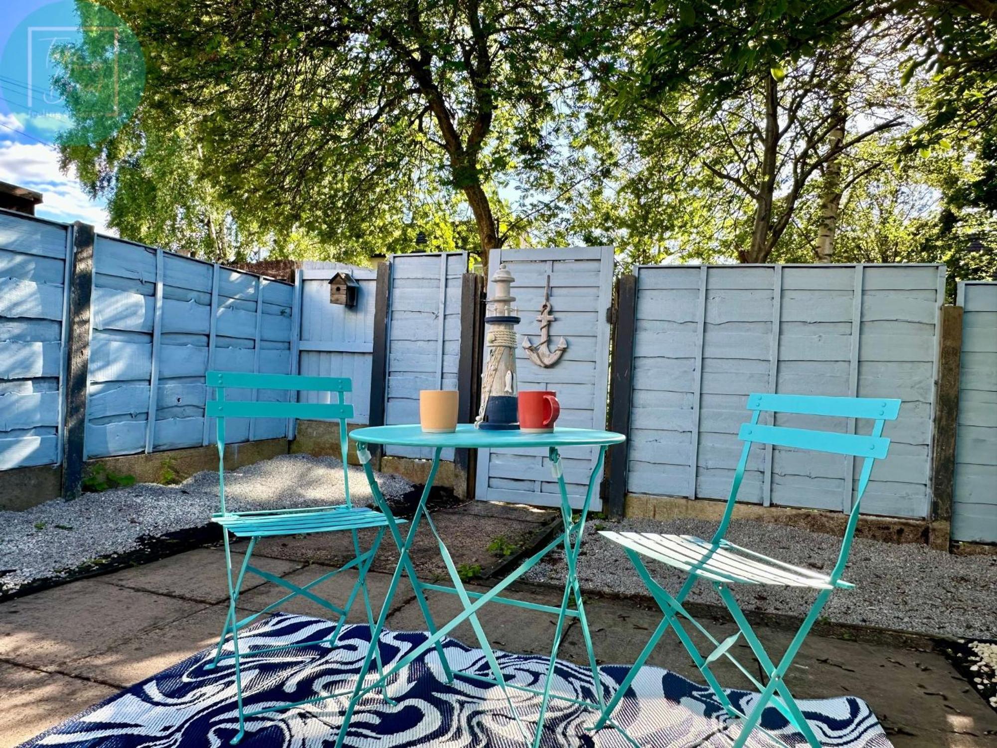 Chic 2br Swinton Gem For Families & Couples Trafford Centre Nearby Апартаменты *